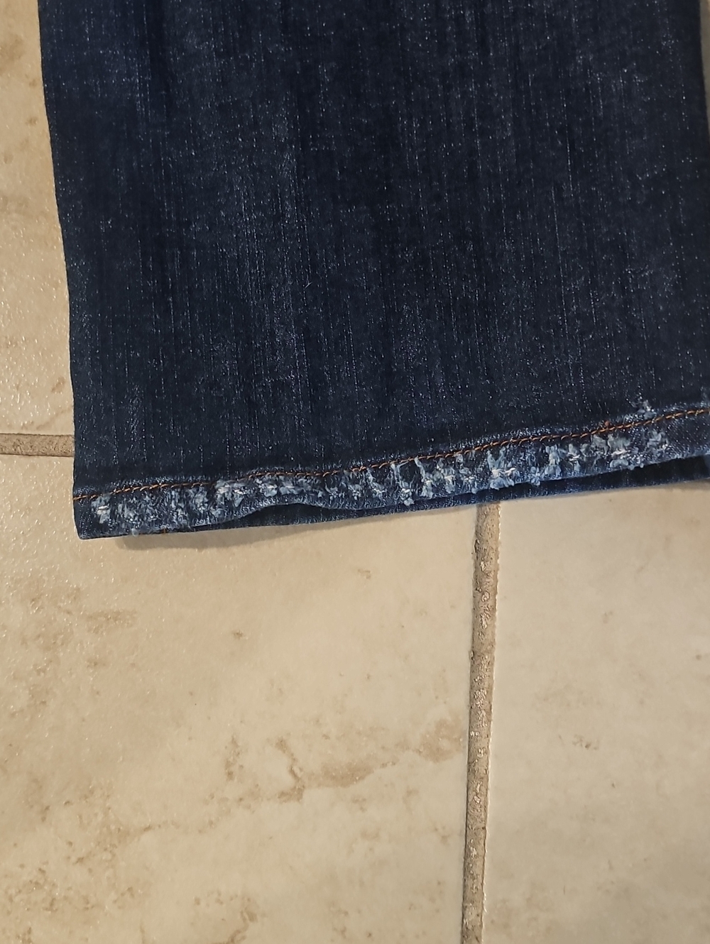 Vera Wang Women Dark Blue Denim Jeans with Contrast Stitching - Picture 7 of 9